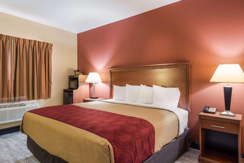 Econo Lodge Inn And Suites Little Rock